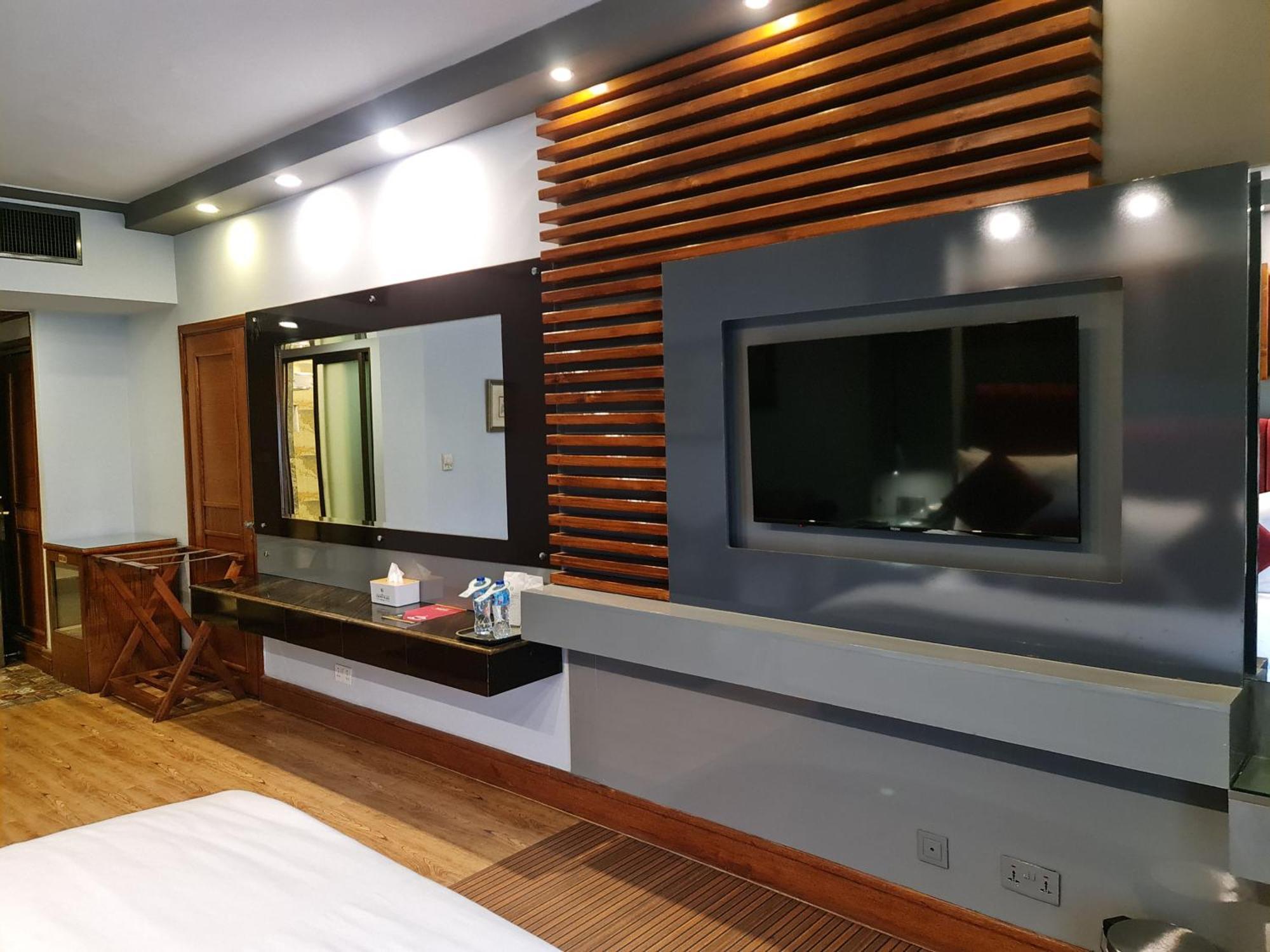 Hotel Crown Plaza Islamabad Zewnętrze zdjęcie