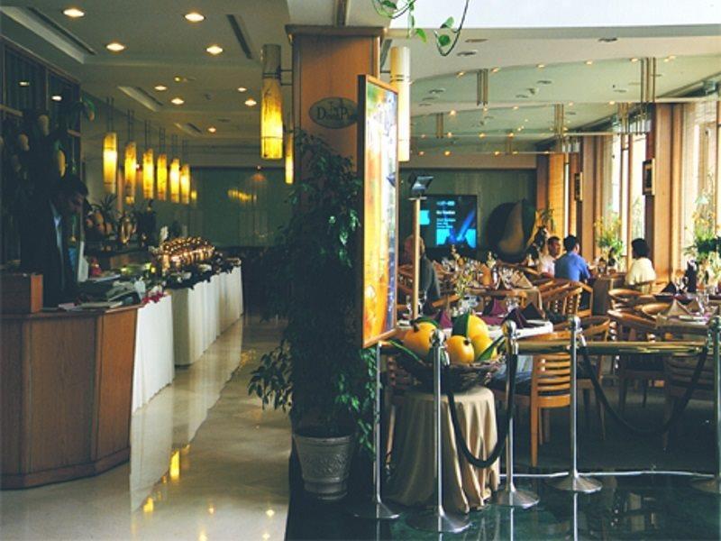 Hotel Crown Plaza Islamabad Zewnętrze zdjęcie
