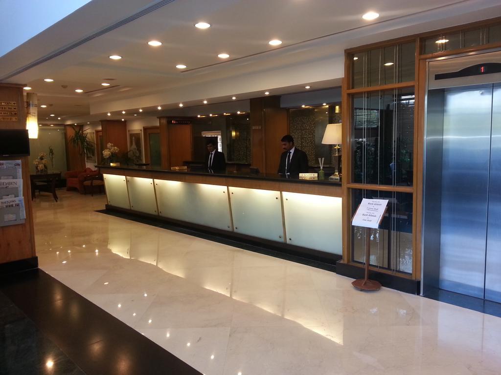 Hotel Crown Plaza Islamabad Zewnętrze zdjęcie