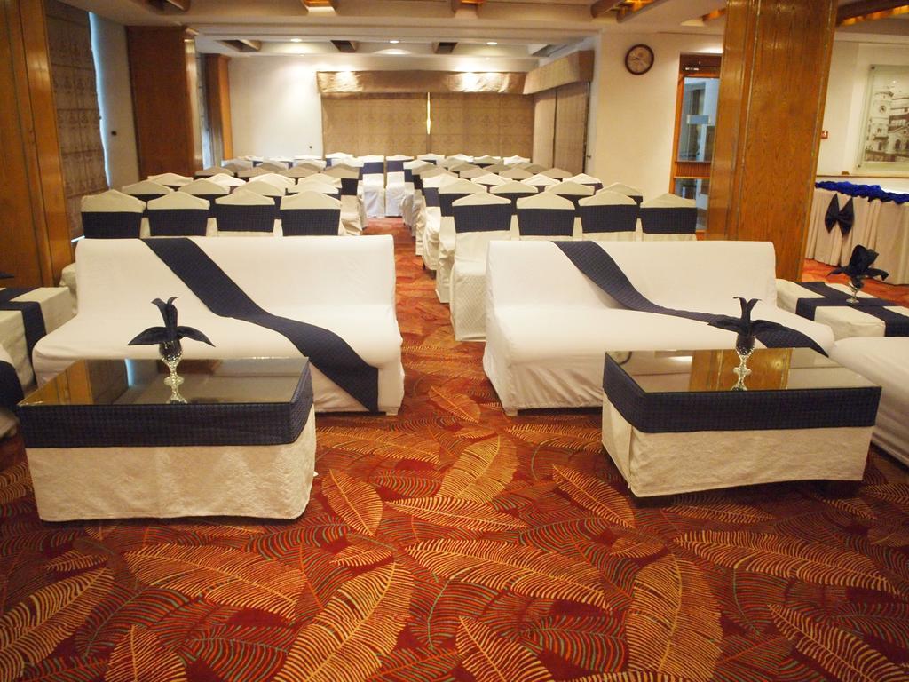 Hotel Crown Plaza Islamabad Zewnętrze zdjęcie