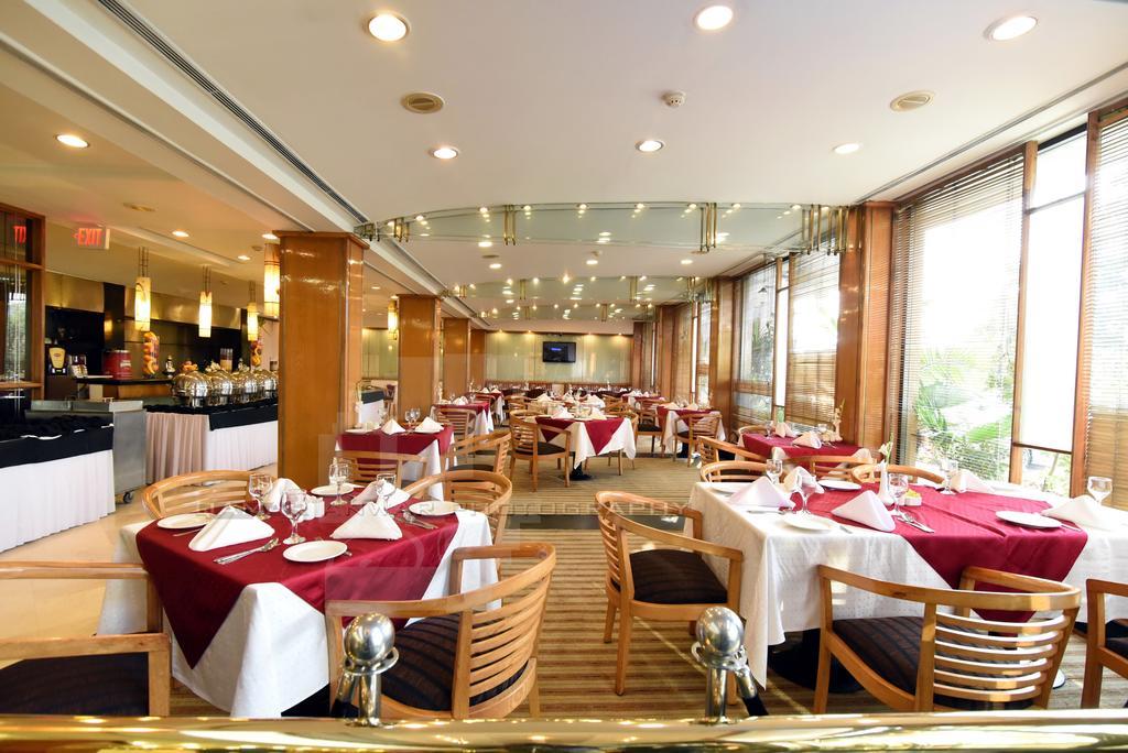 Hotel Crown Plaza Islamabad Zewnętrze zdjęcie